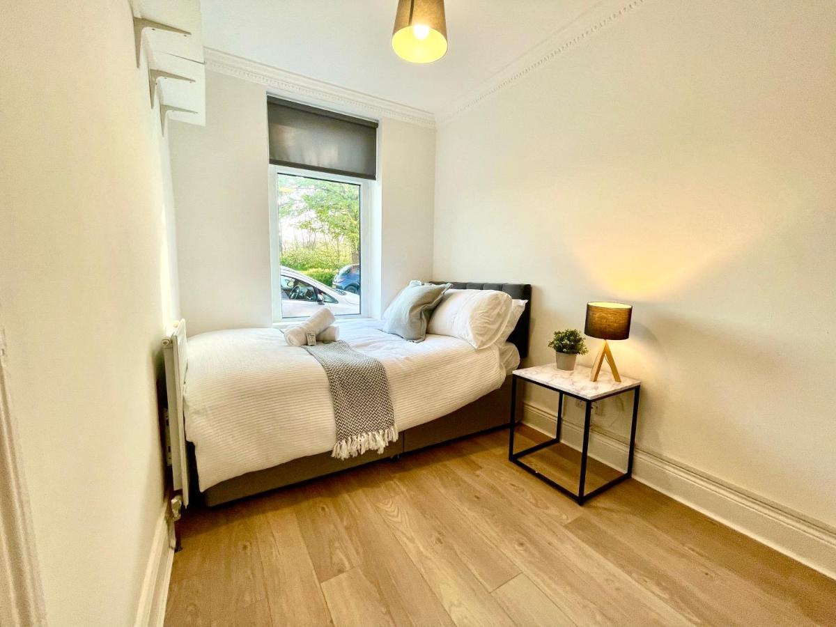 Huge Serviced Apartment With Free Parking Jesmond Extérieur photo