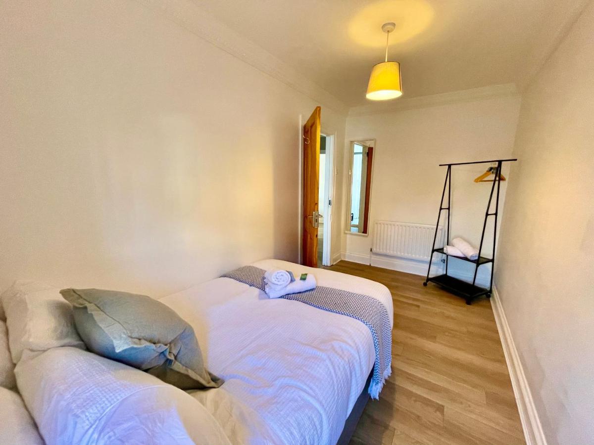 Huge Serviced Apartment With Free Parking Jesmond Extérieur photo