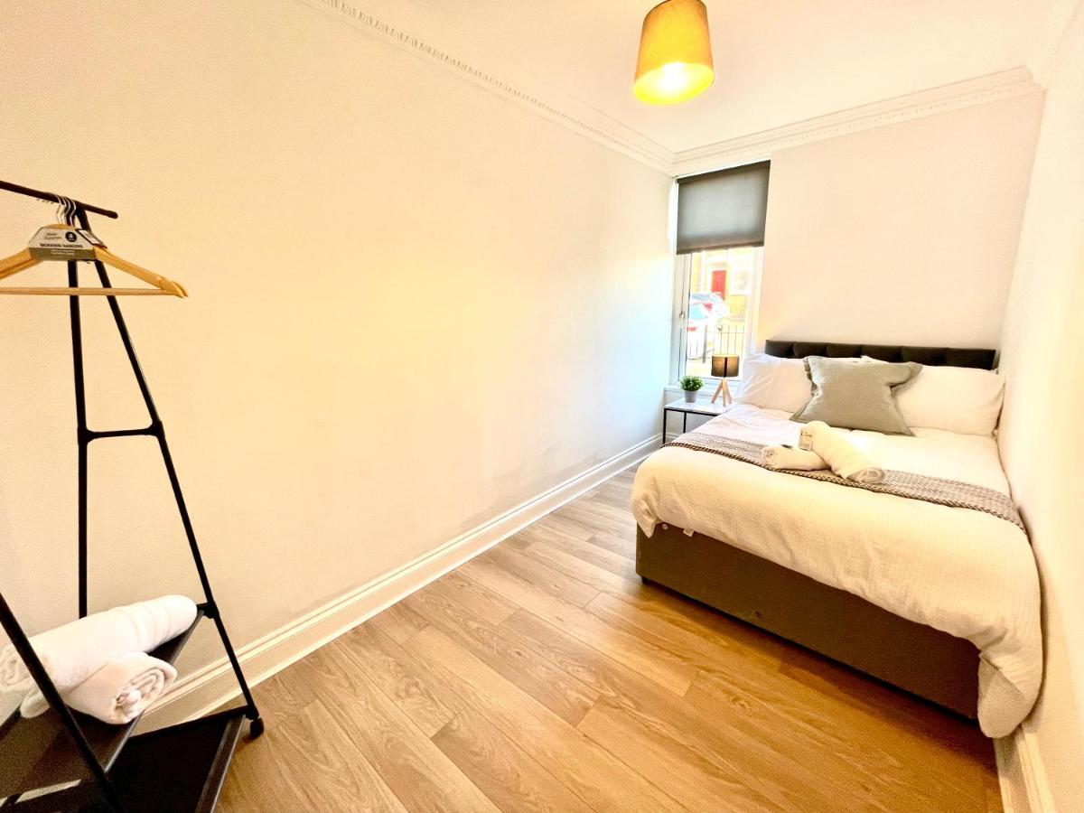 Huge Serviced Apartment With Free Parking Jesmond Extérieur photo