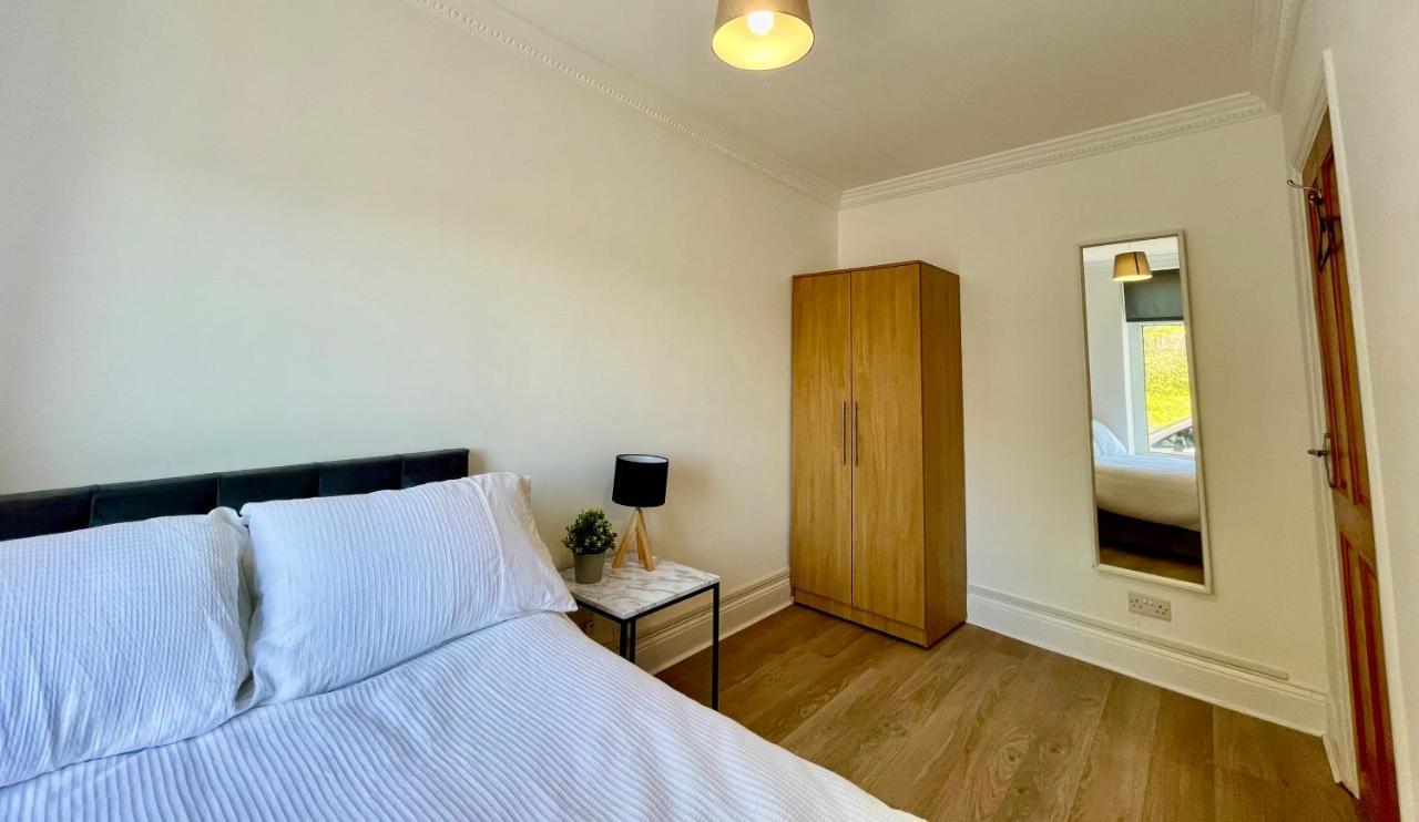 Huge Serviced Apartment With Free Parking Jesmond Extérieur photo