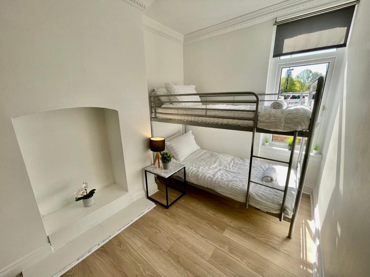 Huge Serviced Apartment With Free Parking Jesmond Extérieur photo