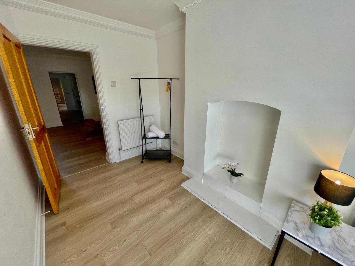 Huge Serviced Apartment With Free Parking Jesmond Extérieur photo